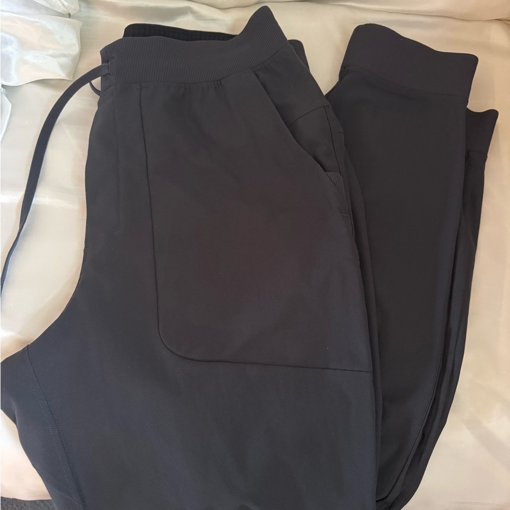 Men’s large Lululemon obsidian ABC joggers